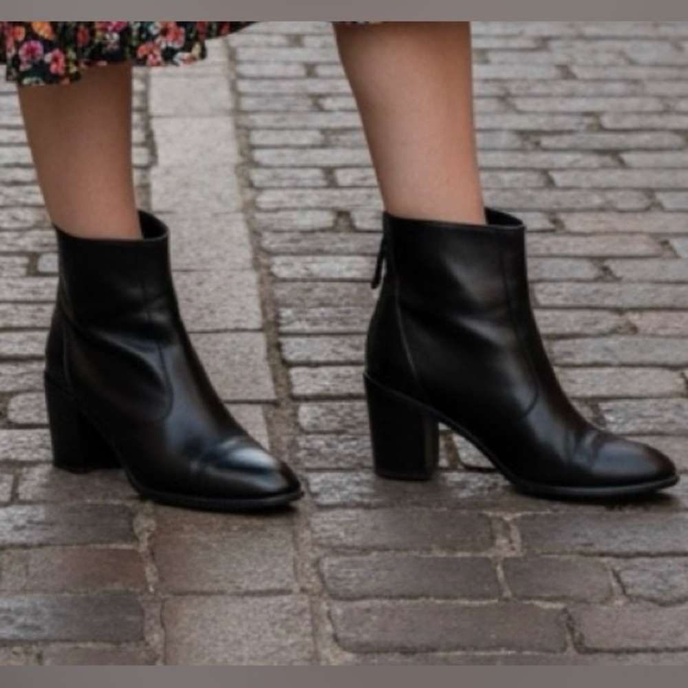 Madewell black anckle book block heels size 7